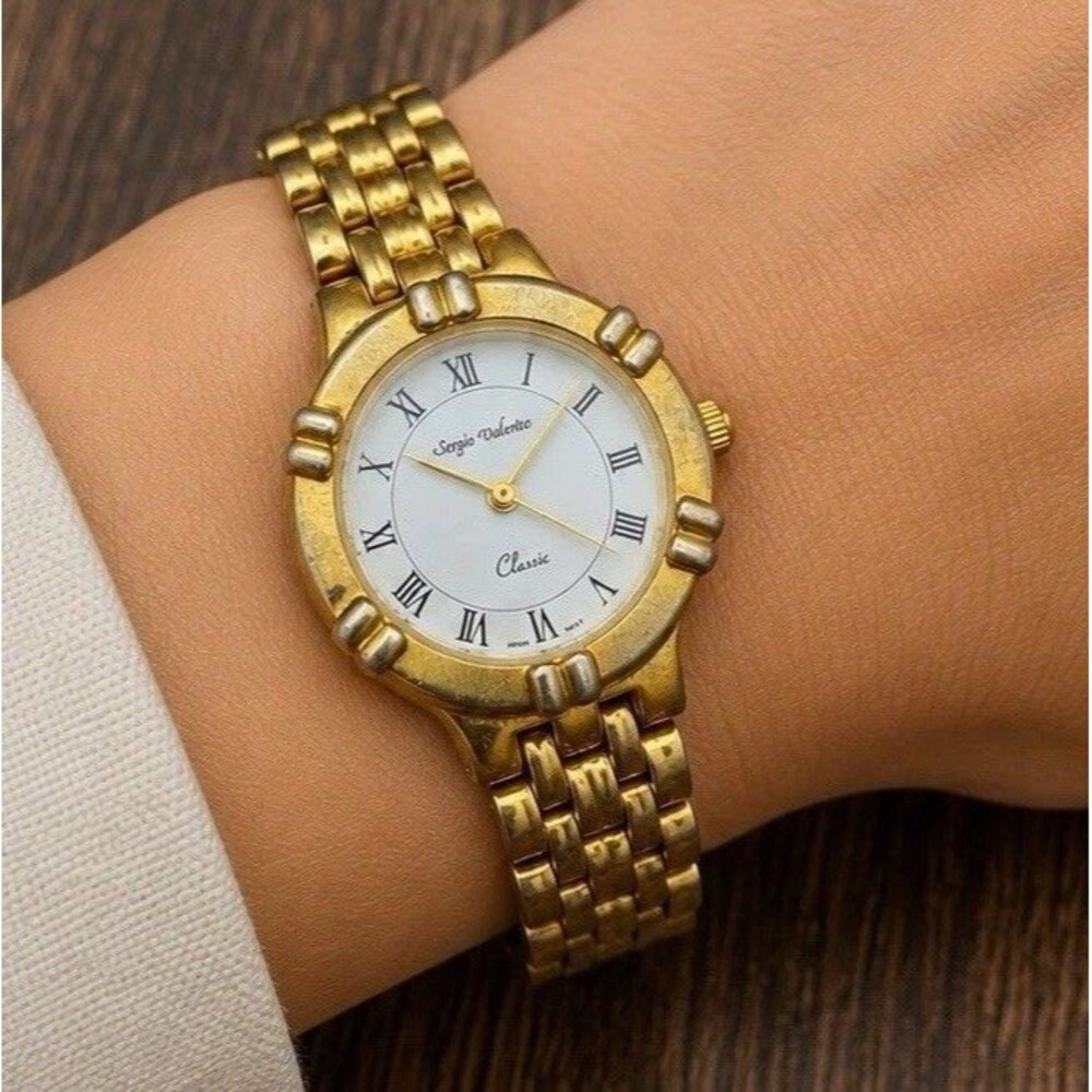 Vintage Sergio Valente Gold Tone 27mm White Dial Quartz Lady Watch Working